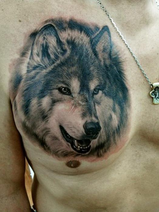 Каква е значимостта на татуировката "вълк"?