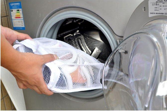 Съвети за това как да се мият маратонките в пералната машина